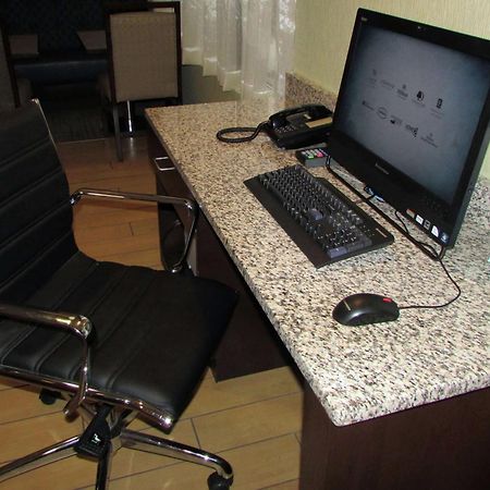 ハンプトン イン ダンビル エクステリア 写真